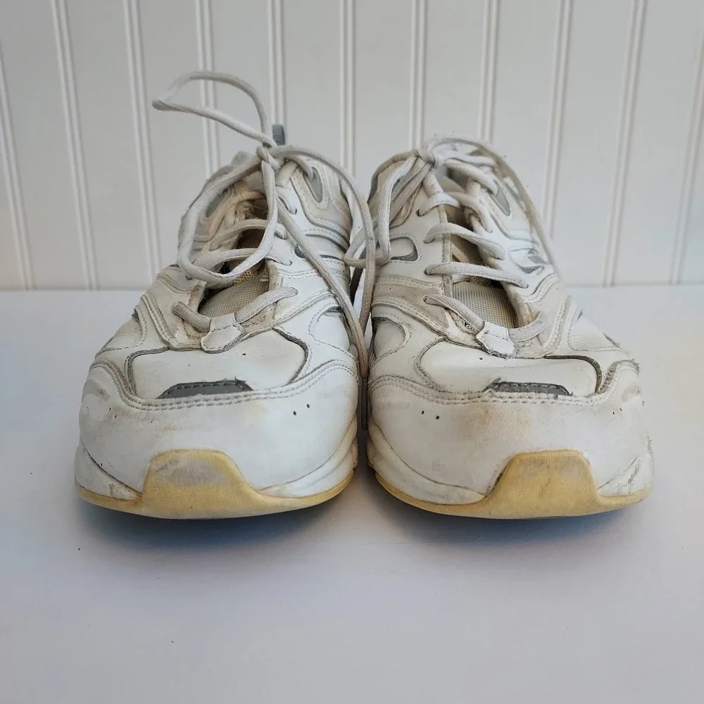 Avia 330 Womens 8 White Athletic‎ Shoes Cantilever Technology Sneakers Casual